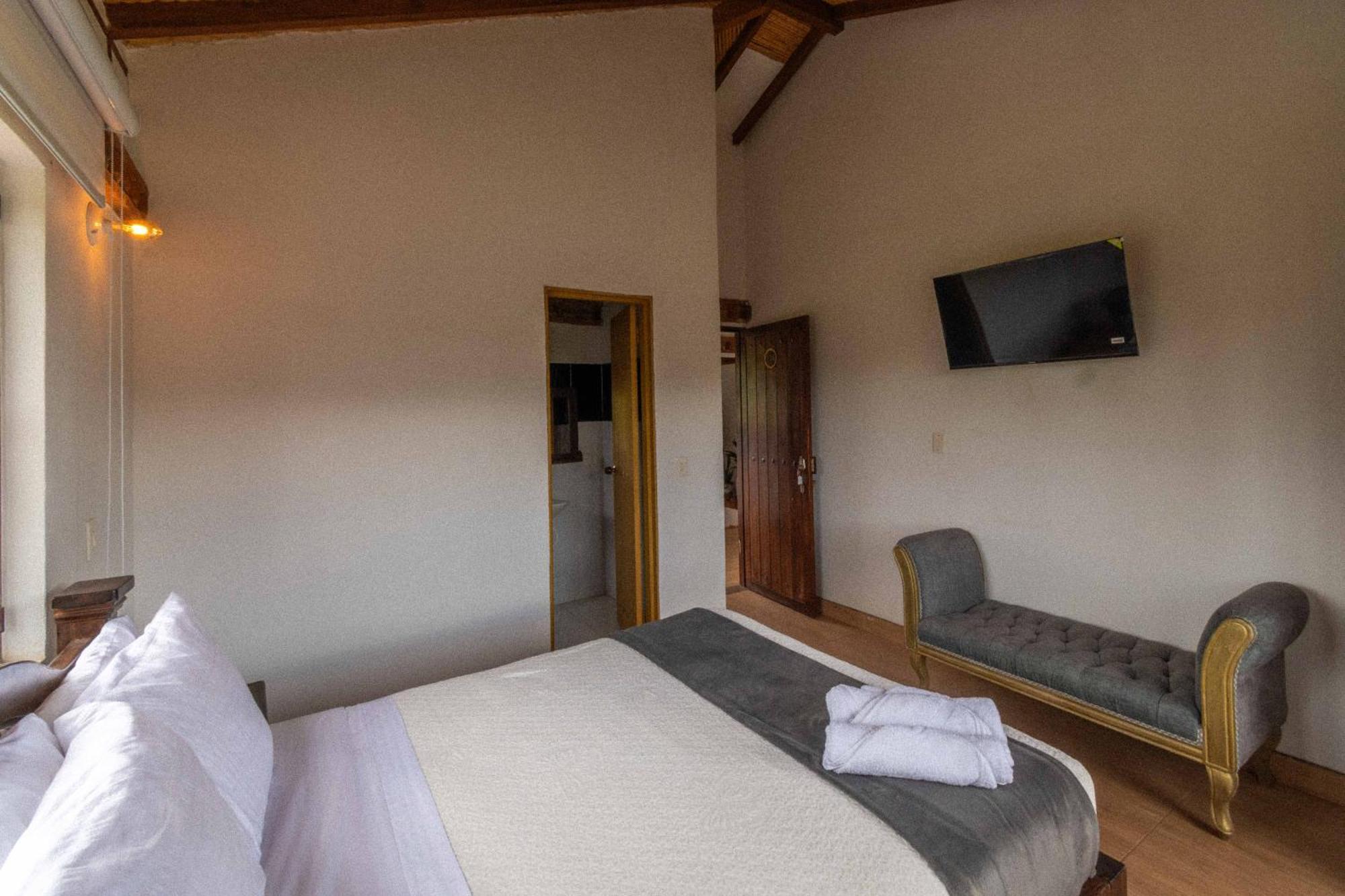 Artemisa Hotel Santa Sofia  Bilik gambar